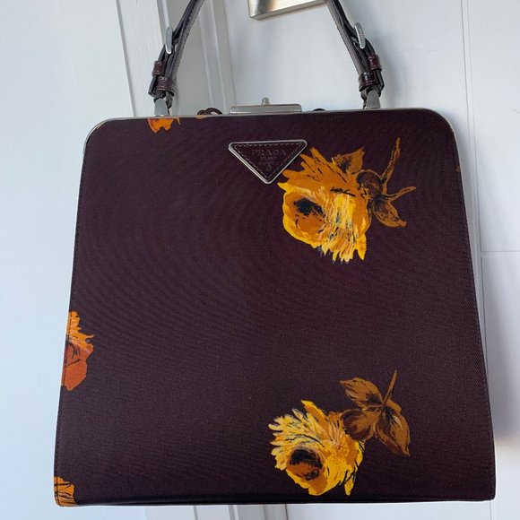 Beautiful Authentic Prada Bag!